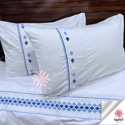 طقم ملاية مطرز بتصميم مثلثات – 4 قطع 5119