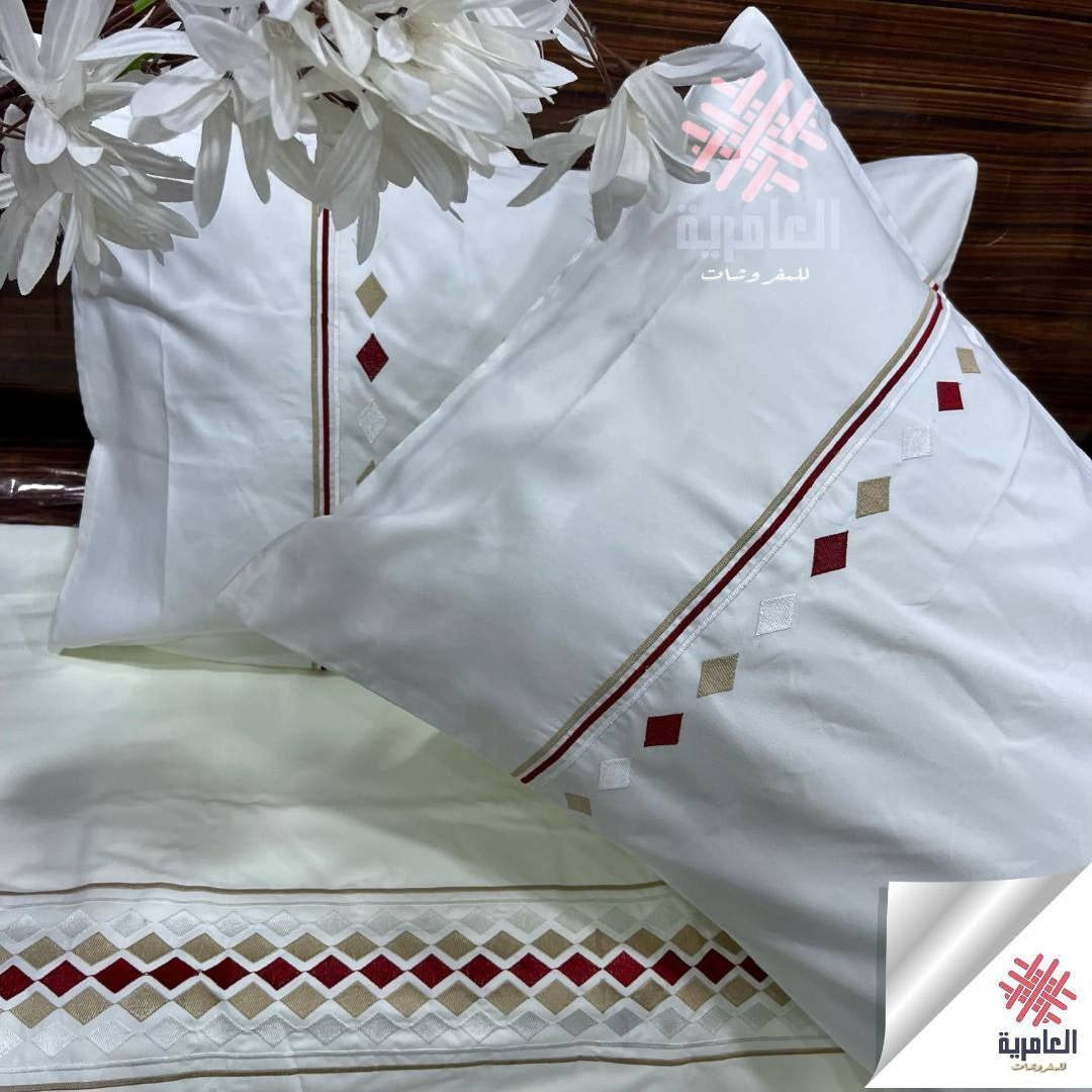 طقم ملاية مطرز بتصميم مثلثات – 4 قطع 5119