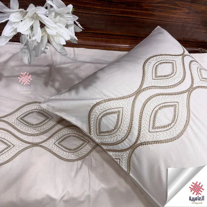 طقم ملاية مطرز عنو بتصميم عيون فخم – 4 قطع 5123