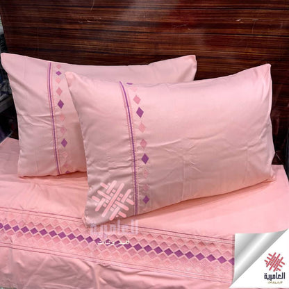 طقم ملاية مطرز بتصميم مثلثات – 4 قطع 5119