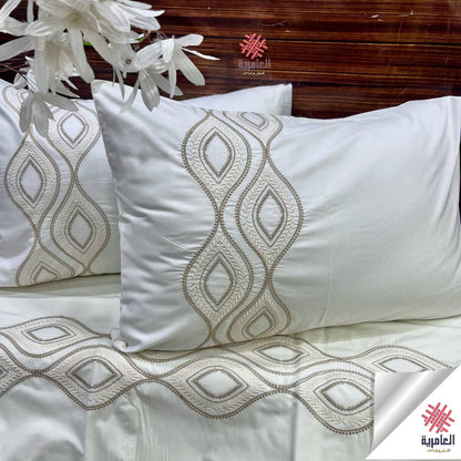 طقم ملاية مطرز عنو بتصميم عيون فخم – 4 قطع 5123