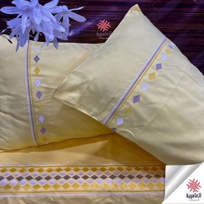 طقم ملاية مطرز بتصميم مثلثات – 4 قطع 5119